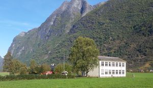 Oldedalen skule 2015.jpg