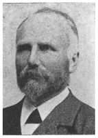 1898-1931: Lærer Ole Tømmeraas ble lagets første formann.