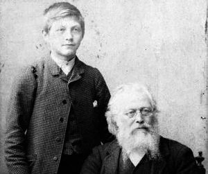 Ole Tobias Olsen far og sønn 1893.jpg