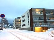 Olsen Bergs gate 37 på Lillehammer i 2017, etter bygging av leiligheter på tomta. Foto: Elin Olsen