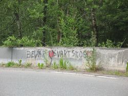 «Bevar Svartskog», politisk graffiti i Oppegård. Foto: Siri Johannessen (2016).