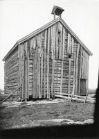 15. Oraug Jutulbua, Østfold - Riksantikvaren-T003 01 0016.jpg