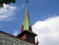 Kirketårn og spir, Ormøy kirke. Foto: Stig Rune Pedersen (2013)