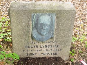 Oscar Lyngstad gravminne.jpg