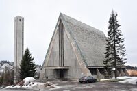 Byggveien 10, Manglerud kirke, oppført i 1963. Foto: Roy Olsen (2015).