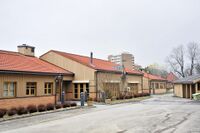 Nr. 18: Dr. Dedichens vei 18, Norvoll skole og autismesenter. Foto: Roy Olsen (2015).