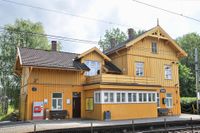 Nr. 75, Grorud stasjonsbygning, oppført ca. 1865. Foto: Roy Olsen (2008).