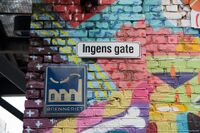 Gateskilt i Ingens gate. Foto: Roy Olsen (2015).