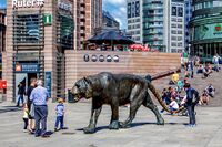 Jernbanetorget er Oslos viktigste trafikknutepunkt. Foto: Leif-Harald Ruud (2012).