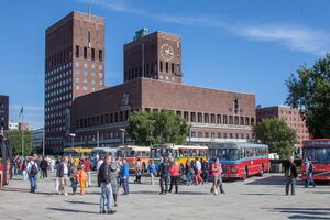 Oslo Rådhusplassen-1 110910.jpg