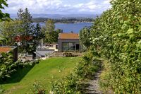 Gangstien nordvestover i retning Solveien. Foto: Leif-Harald Ruud (2025).