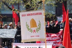 Oslo arbeidersamfunn fane 01.JPG
