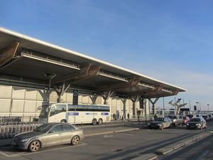 Oslo lufthavn Gardermoen 2011.JPG