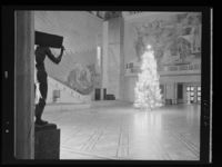 Rådhuset jula 1951. Foto: Nasjonalbiblioteket