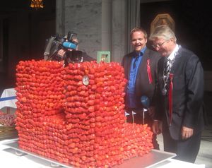 Oslo rådhus jordbærmodell 2011.jpg