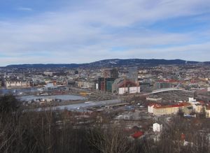 Oslo sentrum sett fra Ekeberg 2012.jpg