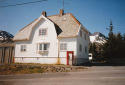 Telegrafbygget i Sørvågen inneholder en av de faste utstillingene til Norsk Telemuseum.