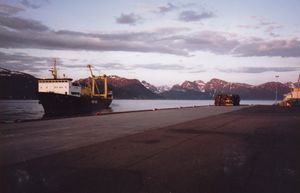 Ou1995 Sortland hamn ei juninatt.jpg