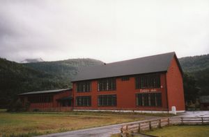 Ou1995 Todalen skule.jpg