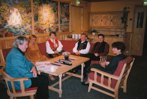 Ou1996 samling paa hotellet paa Skei i Surnadal.jpg