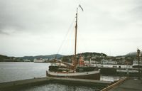 1. Ou1996 seglskoeyte ved Piren i Kristiansund.jpg