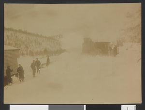 På Reime station - no-nb digifoto 20160406 00161 bldsa Ne0034.jpg