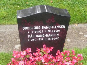 Pål Bang-Hansen gravminne.jpg