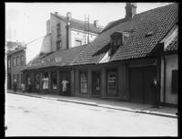 99. Paa Kryds & Tvers Lakkegt 33-35 - no-nb digifoto 20160127 00264 NB NS 000343.jpg