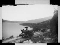 212. Paa vei til Fjeldstuen Haukelidsæter Telemark. - no-nb digifoto 20140703 00114 NB NS NM 14024.jpg