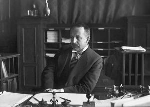 Paal Berg ca. 1920.jpg