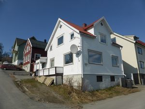 Parkgata 36 ed2016.JPG