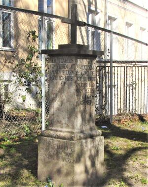 Peststøtten Krist kirkegård Oslo.jpg