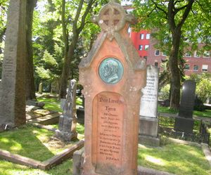 Peter Hærem gravminne.jpg