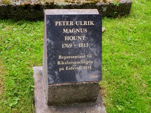 Peter Ulrik Magnus Hount minnestein Vår Frelsers gravlund.jpg