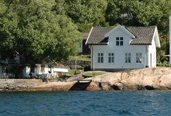 Kjærs hjem, «Pjåken» i Son, de siste årene av hans liv. "Lille Pjåken" til venstre, Foto: Truls Erik Dahl