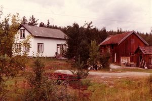 Plasser på Fiskum (oeb-195145).jpg