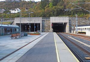 Plattform, Arna stasjon.jpg