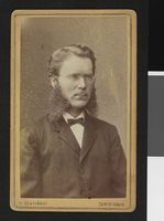 56. Portrett av Abr. Larsen, 1882 - no-nb digifoto 20140325 00024 bldsa FA1415.jpg