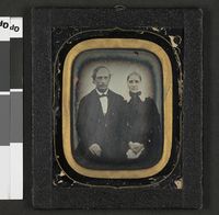 134. Portrett av mann og kvinne daguerreotypi - no-nb digifoto 20160314 00120 bldsa FAU058 a.jpg