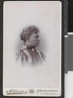 69. Portrett av uidentifisert kvinne, ca. 1895 - no-nb digifoto 20151202 00021 blds 07741.jpg