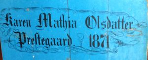 Prestegård Mathea, blå kinne utsnitt .jpg