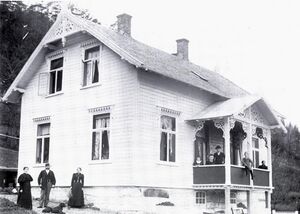 Presthuset Ytre Frønningen.jpg