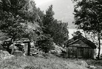 12. Røynevarden, Rogaland - Riksantikvaren-T247 01 0045.jpg