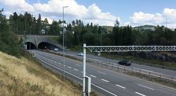 Rælingstunnelen leder Riksvei 159 direkte fra Løvenstad mot Lillestrøm.