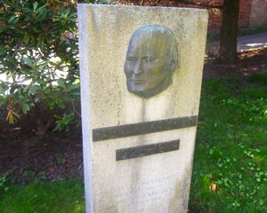 Ragnar Kalheim gravminne.jpg