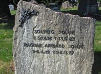 Motstandsmannen Ragnar Sollies gravminne på Grorud kirkegård. Foto: Stig Rune Pedersen