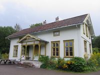 Ramberg skole, dikeren Olav Duuns arbeidsplass 1907-28, er hovedbygningen på Reidvintunet. Foto: Stig Rune Pedersen