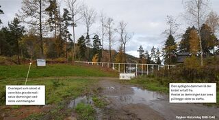 På 1890-årene ble det anlagt 3 nye isdammer på gården. Den sydligste ligger der veien fra camping-området går inn mot golfbanen. Bilde viser området der damme lå med inntegning av demningen. Rester av demningen kan sees på begge sider av vegen. Til venstre ligger overløpet fra dammen fremdeles synlig. (Foto Victor Iversen)