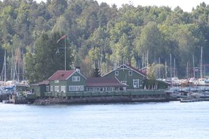 Revierhavnens båtforening på Hovedøya.JPG