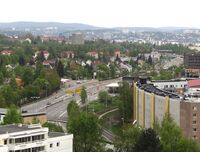 Motiv fra Rolf Wickstrøms vei, fra Storo mot Nydalsbrua (utenfor høyre bildekant). Foto: Stig Rune Pedersen (2012)